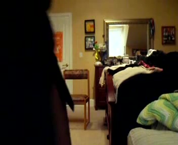 Mädchen nackt im Schlafzimmer spielen Mädchen nackt im Schlafzimmer spielen